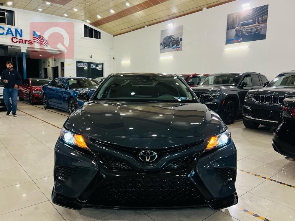 تۆیۆتا کامری